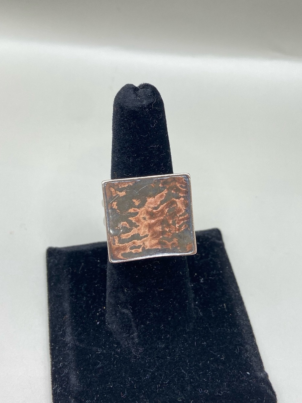 Silpada Hammered Silver Square Ring - Picture 2 of 9